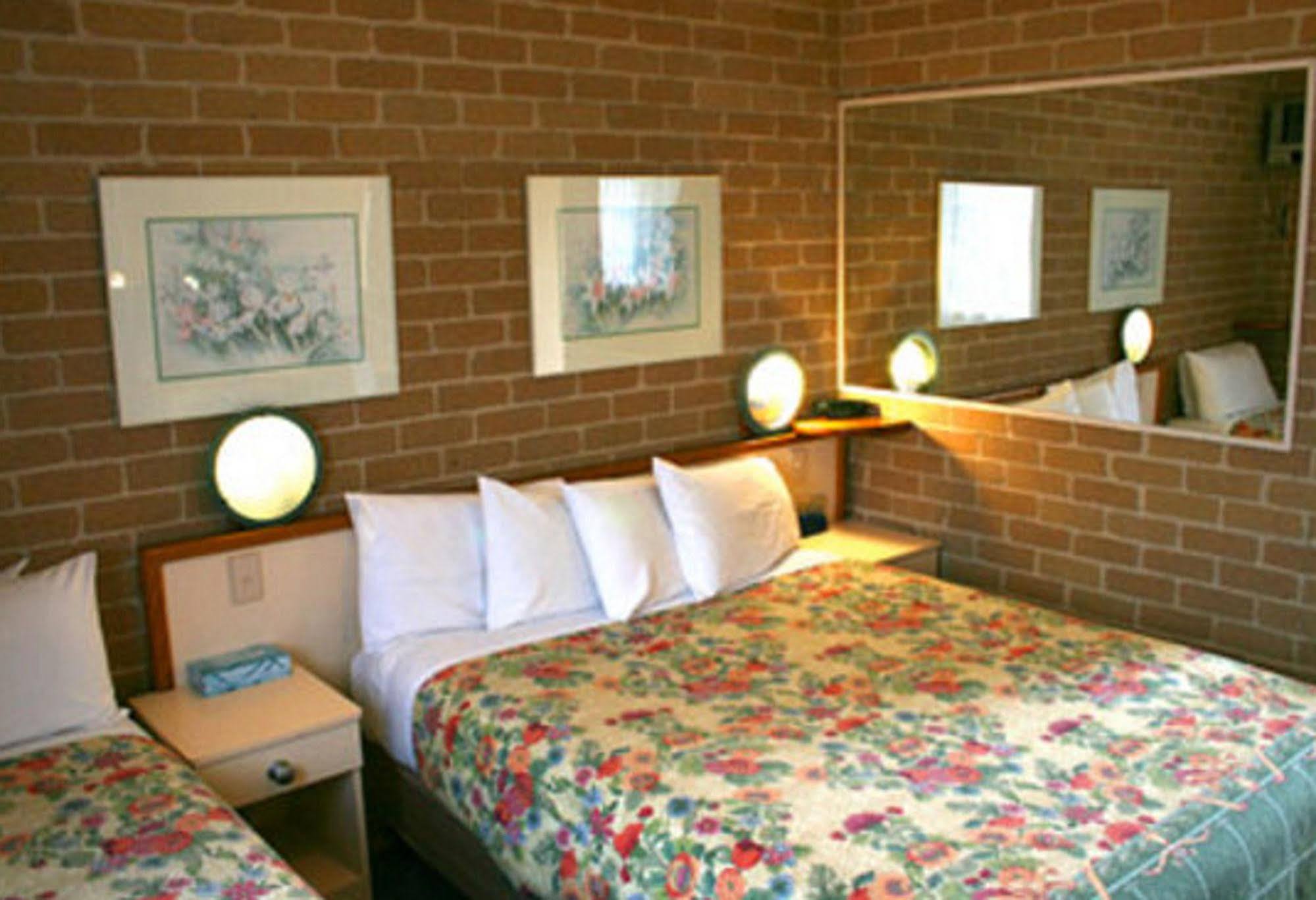 Grand Manor Motor Inn Queanbeyan Luaran gambar